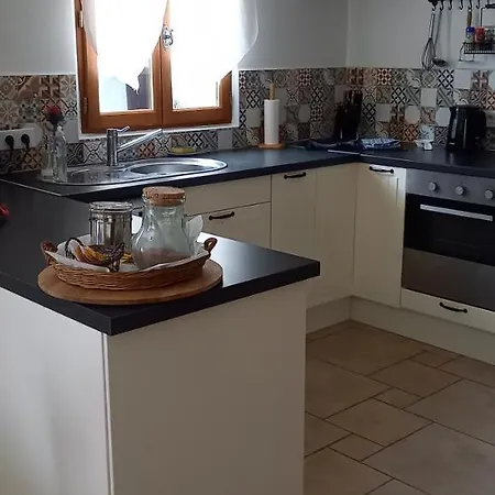 Gites Le Clos Du Verger Avec Piscine Chauffee Commune Ferienhaus *