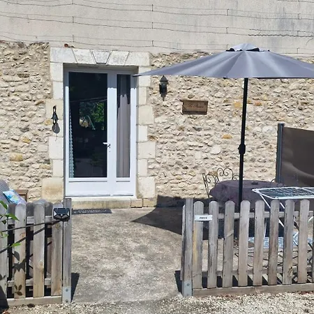 Dom wakacyjny Le Clos Du Verger Avec Piscine Chauffee Maurens (Dordogne)