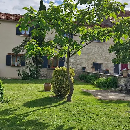 Gites Le Clos Du Verger Avec Piscine Chauffee Commune Maurens (Dordogne)
