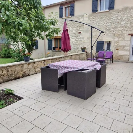 Gites Le Clos Du Verger Avec Piscine Chauffee Commune Ferienhaus *